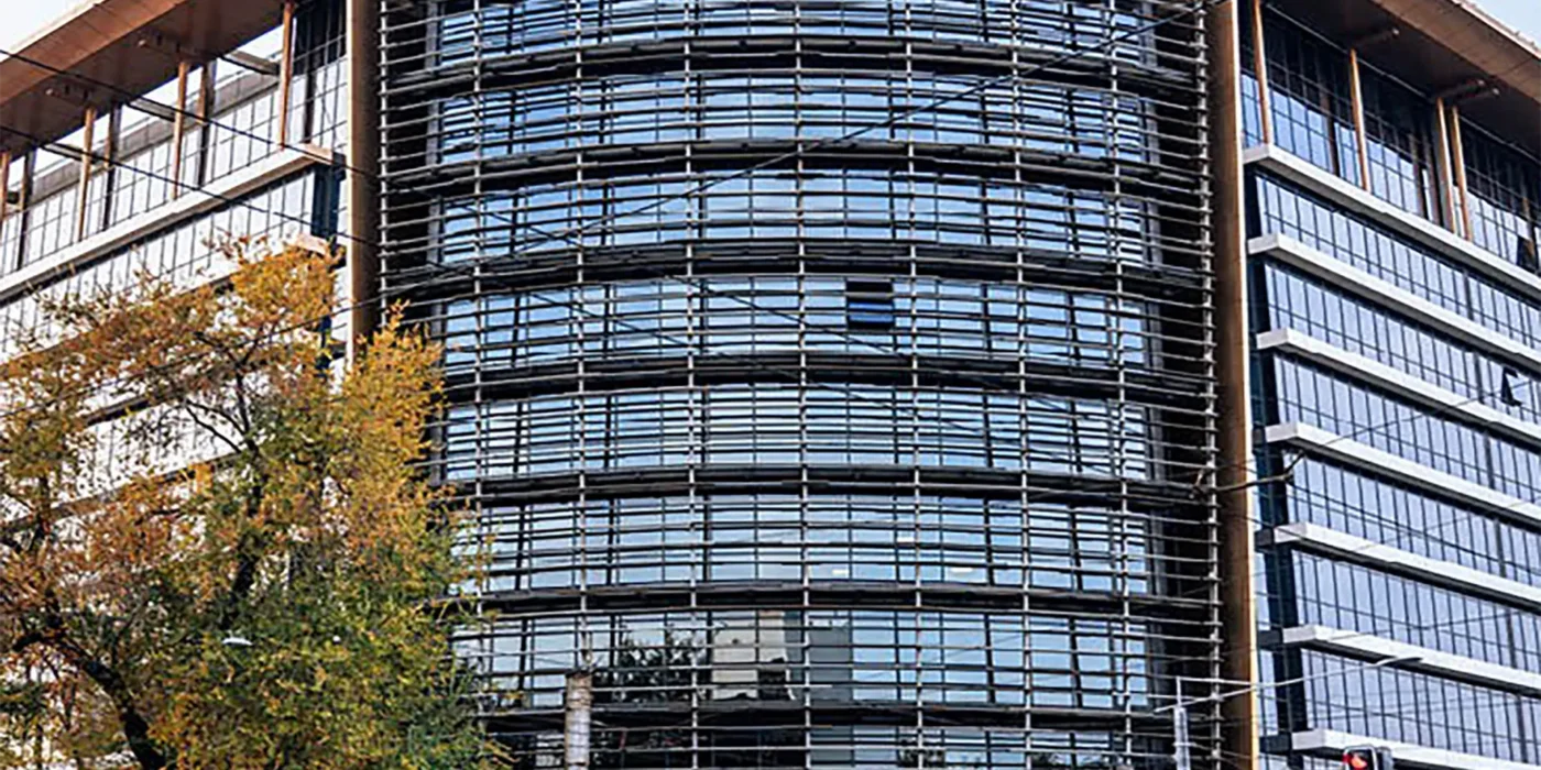 Ablai Khan Building – Nuova costruzione residenziale e commerciale ENGLOBE Progettazione Integrata